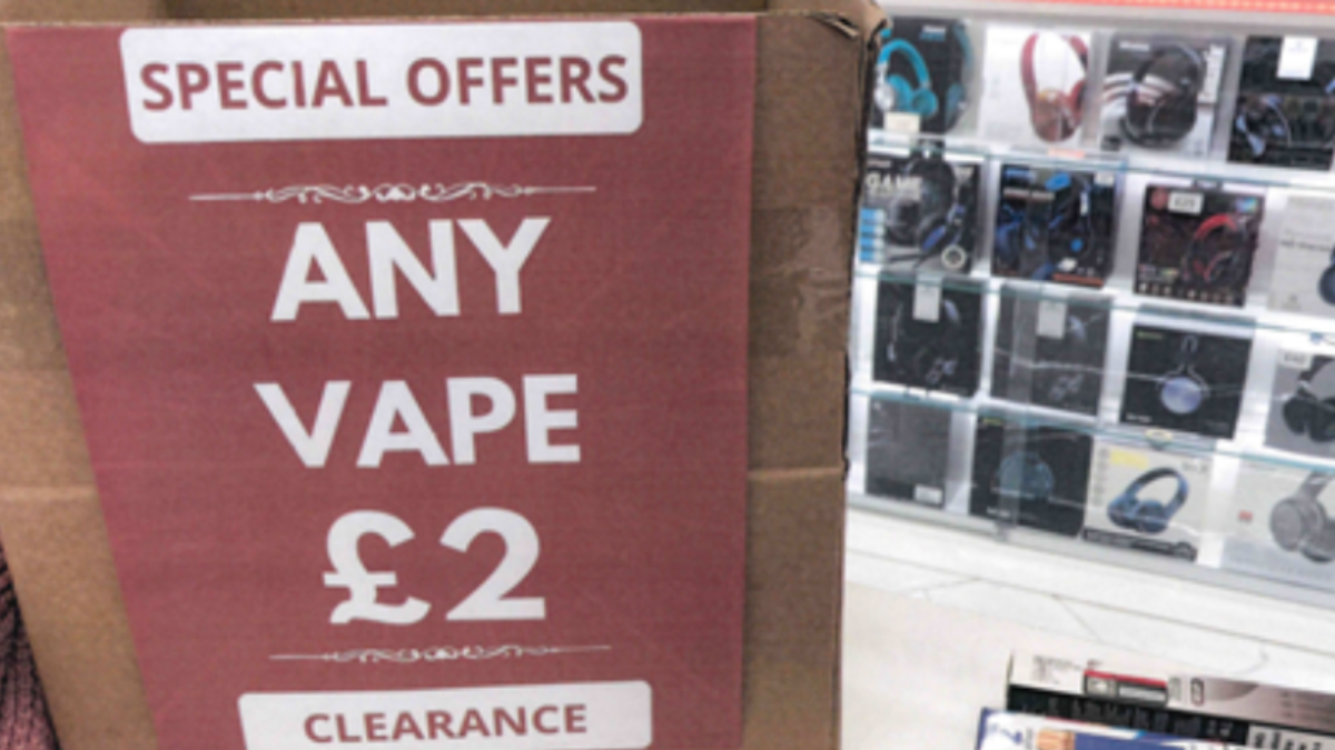 A vape shop in Clapham Junction has been ordered to pay over 13,000 after  being found guilty of supplying illegal devices.  Radio Jackie