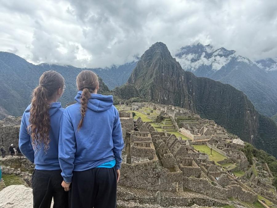 Twin sisters from Fulham have joined a team of RAF Air Cadets to help build a school and nursery in South America.
